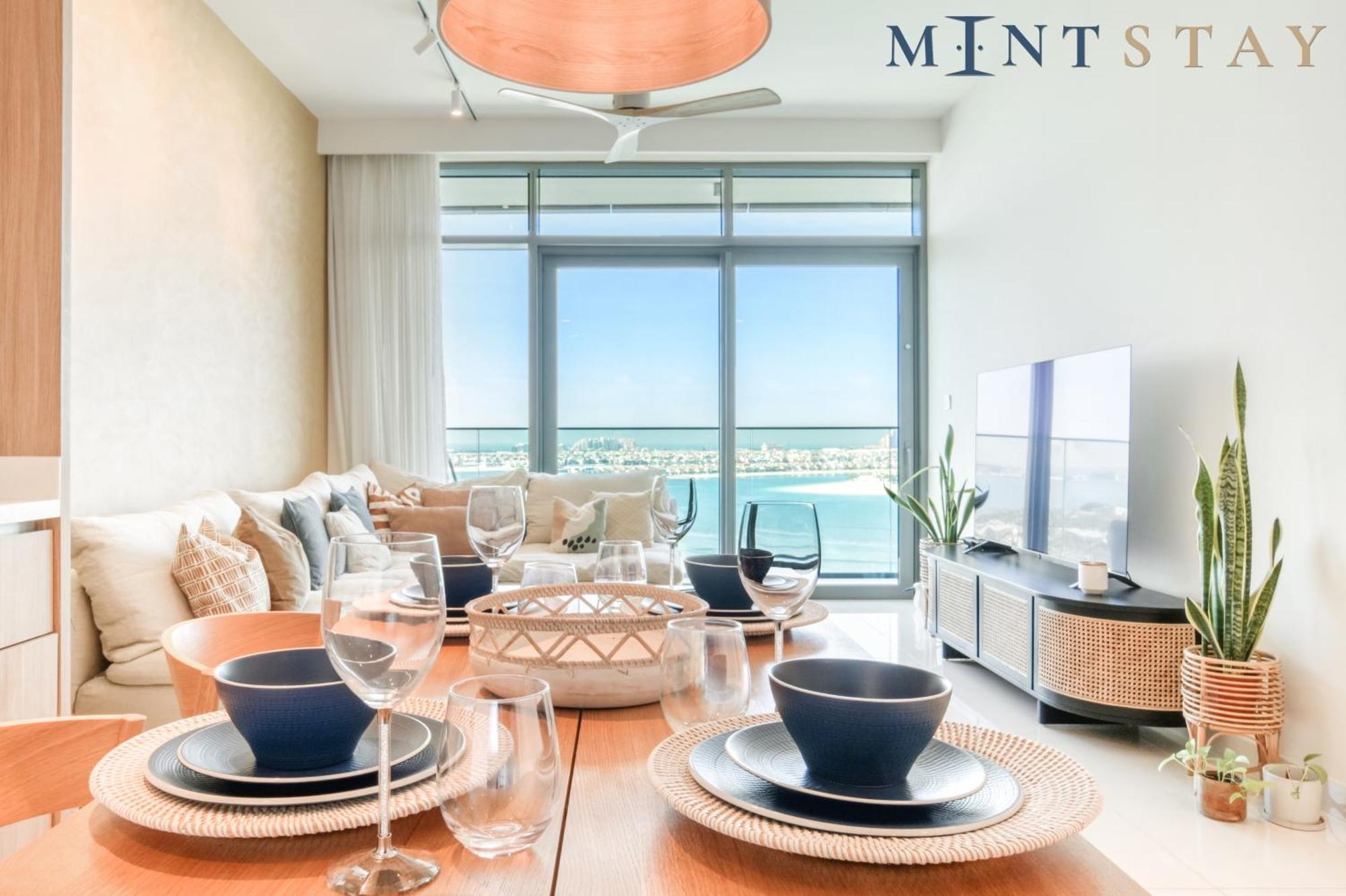 Mint - Vista 1 Emaar Beachfront *