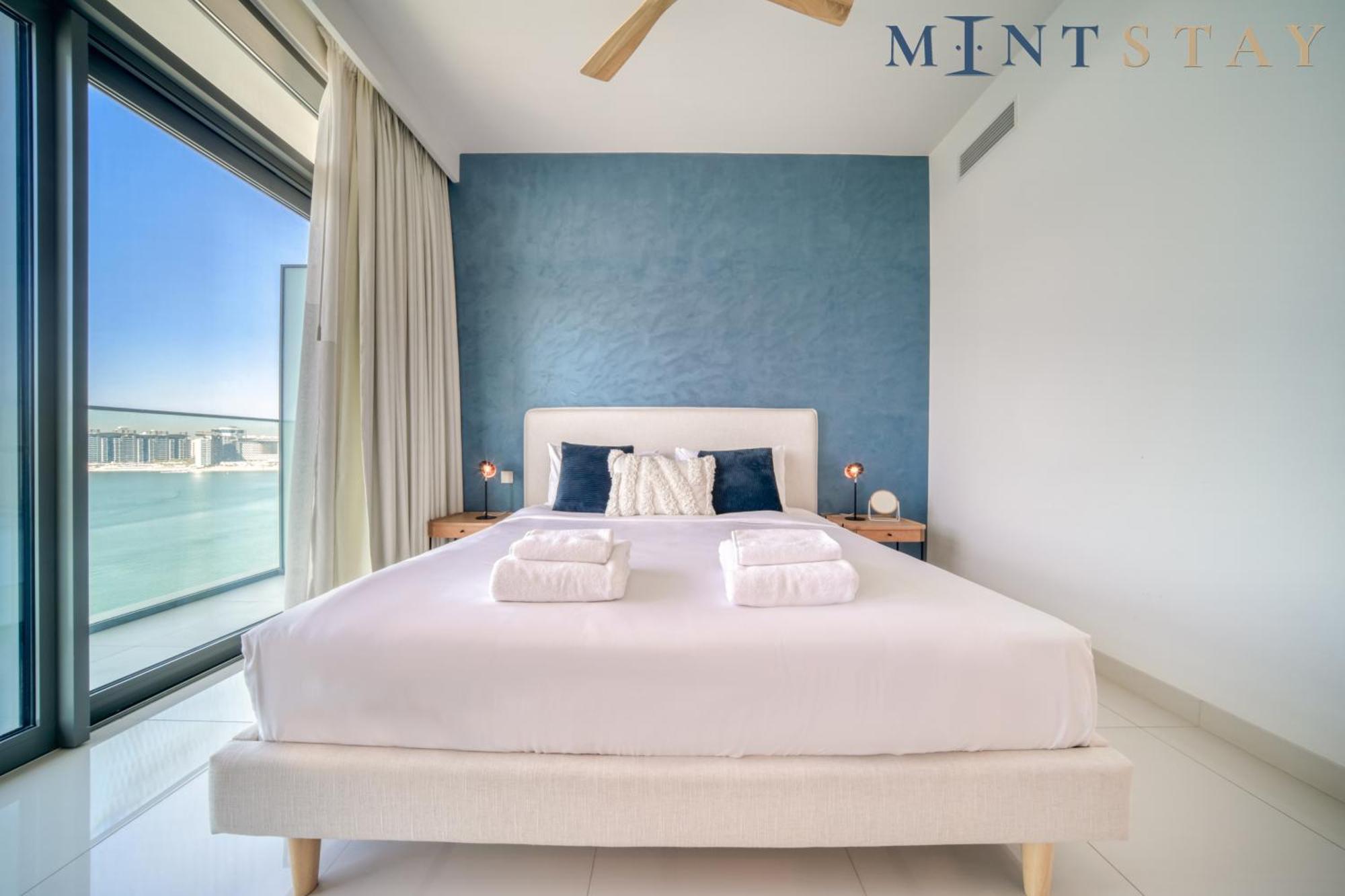 Mint - Vista 1 Emaar Beachfront Apartment *