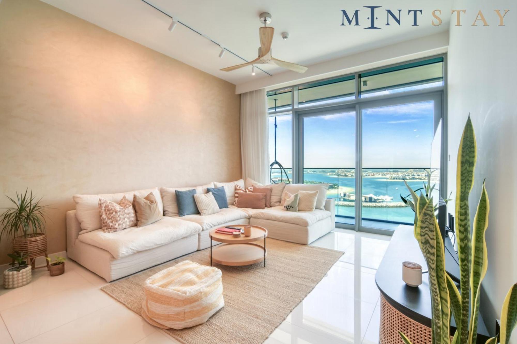 Mint - Vista 1 Emaar Beachfront Dubai