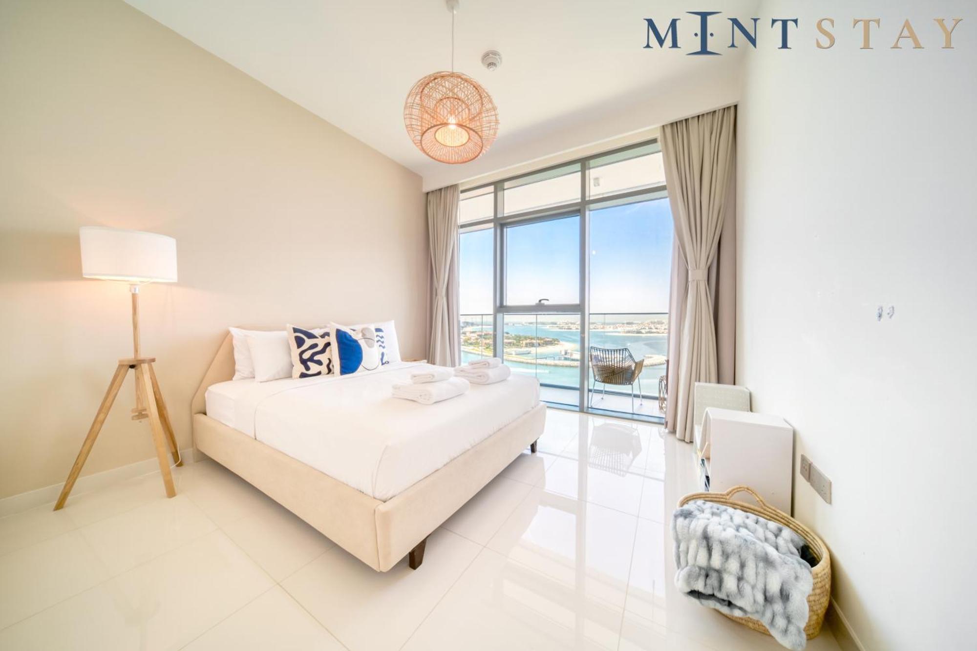Mint - Vista 1 Emaar Beachfront Dubai